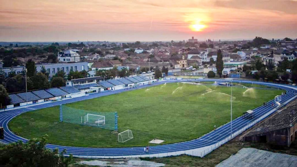 44 gol scambiati per due container di lamiera: l’incredibile calciomercato del calcio rumeno