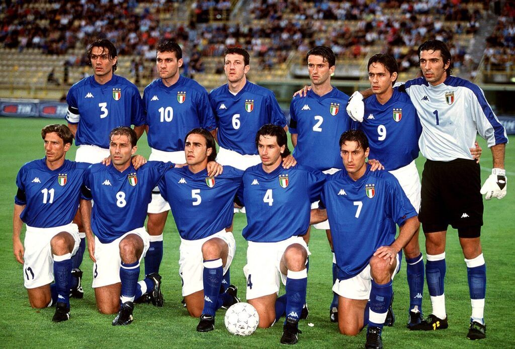 Italia_vs_Galles_(Bologna,_1999) Christian Vieri Italia